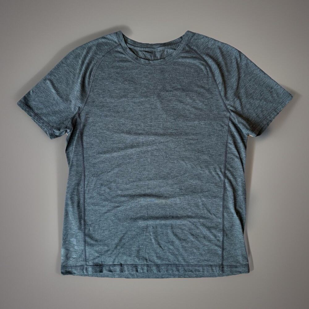 Lululemon Shirt Medium Gray Yoga Workout Sportswear Athleisure Summer Metal Vent